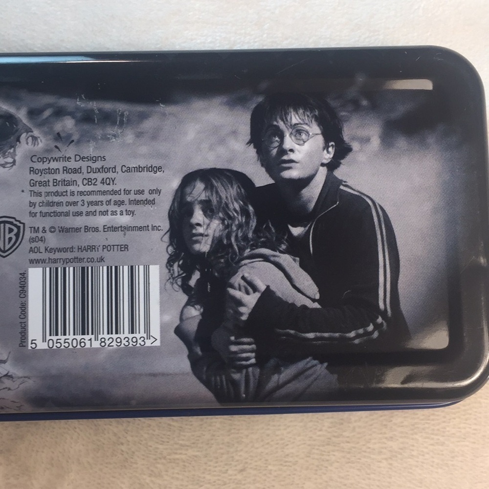 HARRY POTTER TIN BOX VINTAGE USED 7 1/2"L x 3 1/2 ' x 15/16" - Picture 6 of 15